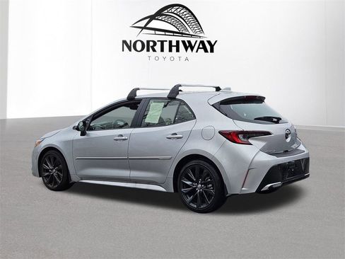 Used 2025 Toyota Corolla XSE image 5