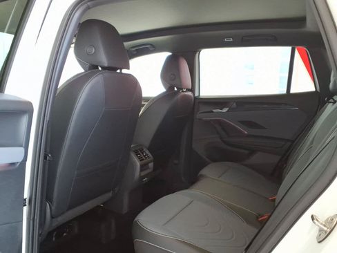 Used 2026 Volkswagen Tiguan SE R-Line AWD/4WD image 20