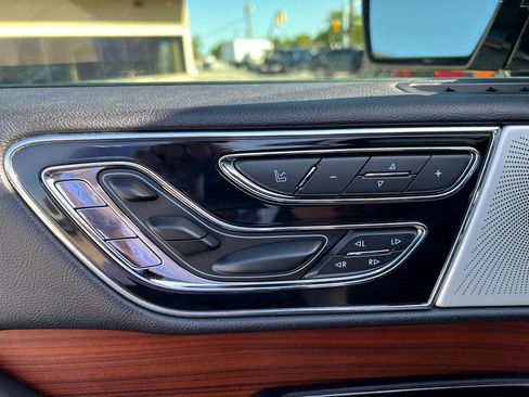 Used 2018 Lincoln Navigator Reserve w/ Technology Package image 20