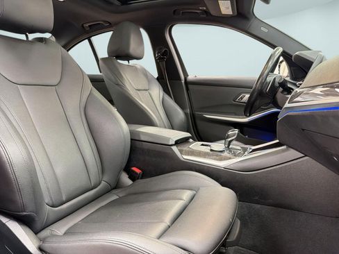 Used 2019 BMW 330i xDrive Sedan w/ Driving Assistance Package image 29