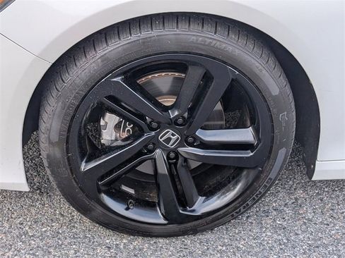Used 2022 Honda Accord Sport image 13