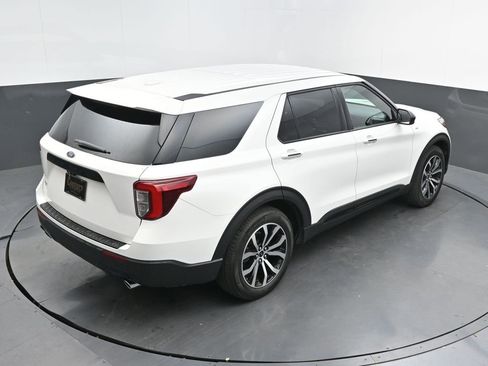 Used 2022 Ford Explorer ST-Line RWD image 32