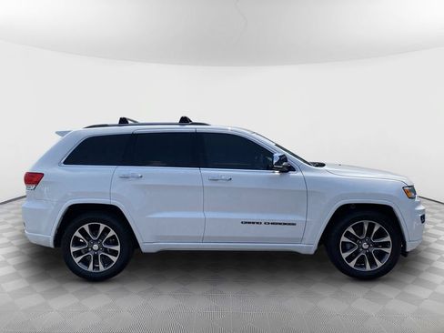 Used 2018 Jeep Grand Cherokee Overland RWD image 9