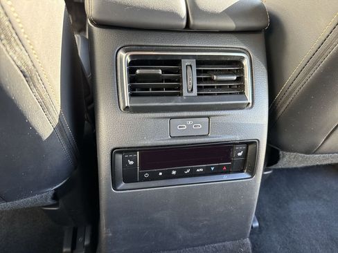 Used 2025 MAZDA CX-70 3.3 Turbo w/ Premium Plus Pkg AWD/4WD image 37