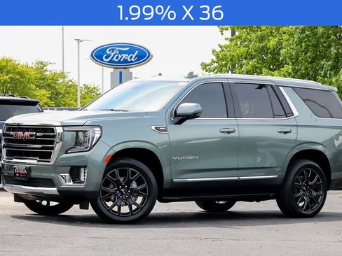 Used 2024 GMC Yukon SLT w/ SLT Luxury Package AWD/4WD image 2