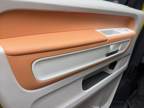 Used 2025 Volkswagen ID. Buzz 1st Edition image 6