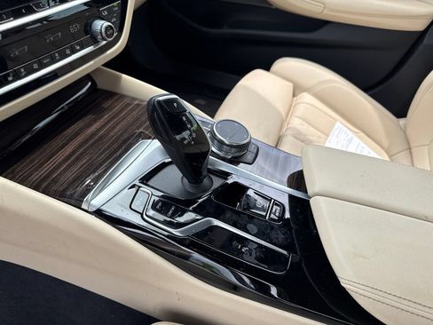 Certified 2023 BMW 530i w/ Premium Package RWD image 16