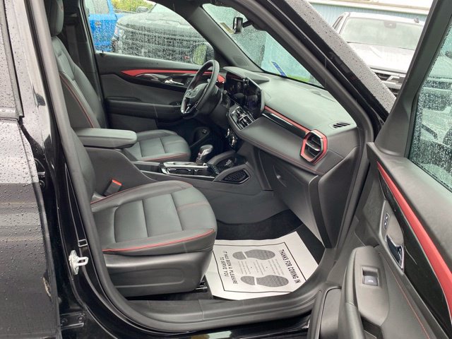 Used 2025 Chevrolet TrailBlazer RS w/ Convenience Package AWD/4WD image 18
