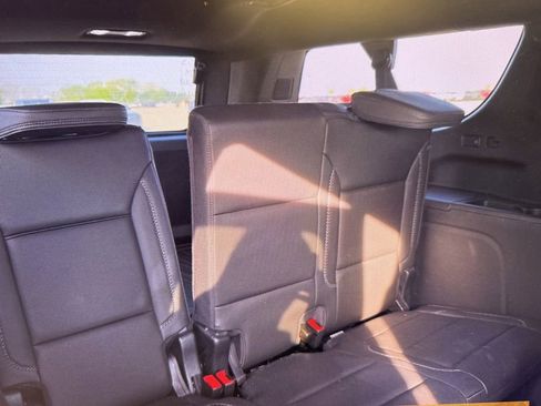 Used 2024 GMC Yukon XL Denali w/ Advanced Technology Package AWD/4WD image 18