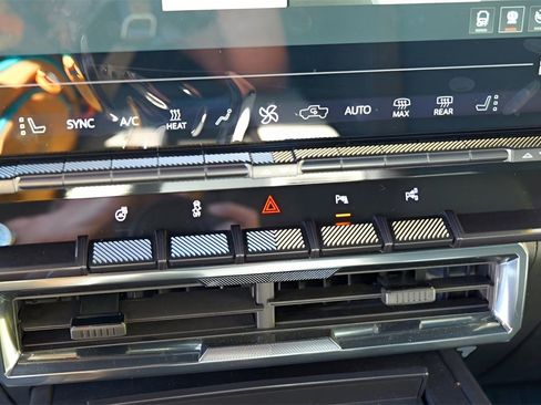 New 2026 GMC Hummer EV 4x4 Crew Cab image 16