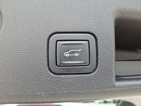 Used 2023 Chevrolet Equinox LT AWD/4WD image 29