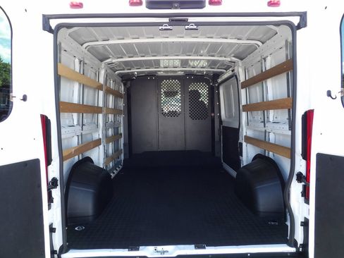 Used 2025 RAM ProMaster 2500 w/ U-Haul Equipment Group FWD image 43