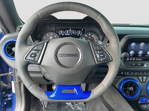 Used 2019 Chevrolet Camaro ZL1 RWD image 11