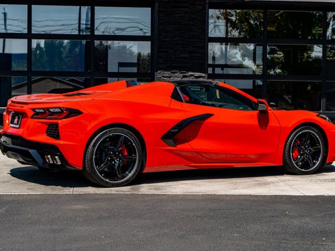 Used 2021 Chevrolet Corvette Stingray Preferred Conv w/ 2LT RWD image 9