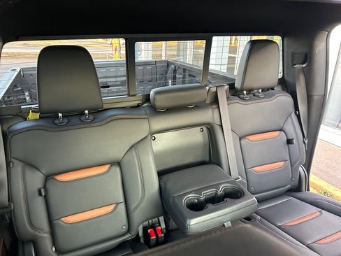 Used 2024 GMC Sierra 1500 AT4 w/ Technology Package image 24