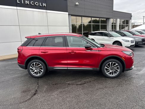 Used 2022 Lincoln Corsair AWD w/ Equipment Group 101A image 8