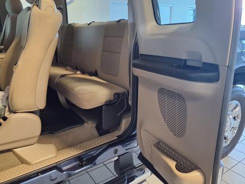 Used 2005 Ford F250 XLT AWD/4WD image 17