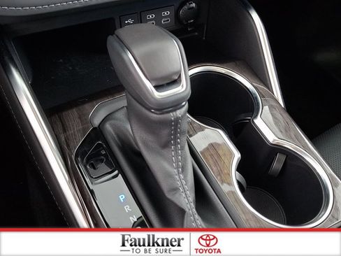 Certified 2025 Toyota Highlander Limited AWD/4WD image 15