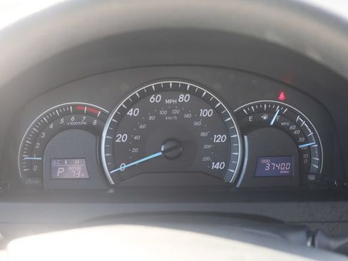 Used 2012 Toyota Camry LE FWD image 31