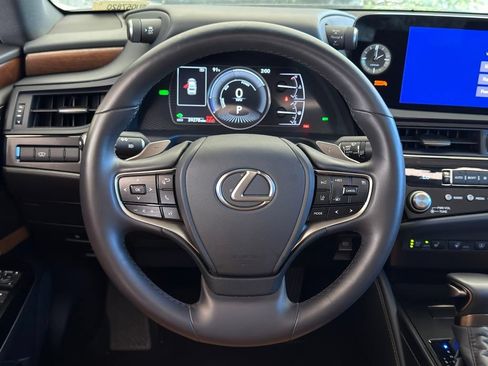Certified 2025 Lexus ES 300h F Sport w/ Accessory Package (Z1) FWD image 19