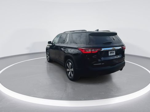 Used 2021 Chevrolet Traverse LT w/ LT Premium Package image 7