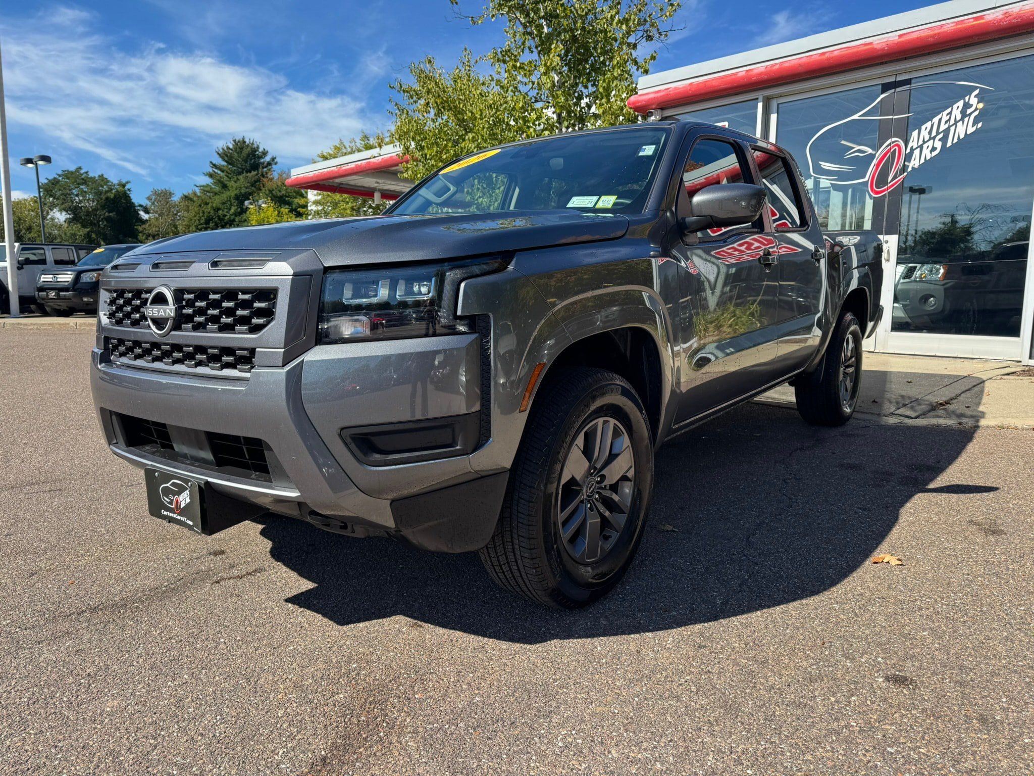 Used 2026 Nissan Frontier SV AWD/4WD image 1