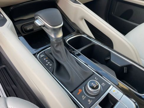 New 2025 Kia Telluride S image 19