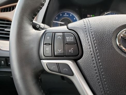 Used 2019 Toyota Sienna Limited Premium image 20