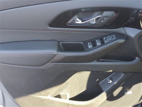 Certified 2023 Chevrolet Traverse RS image 16