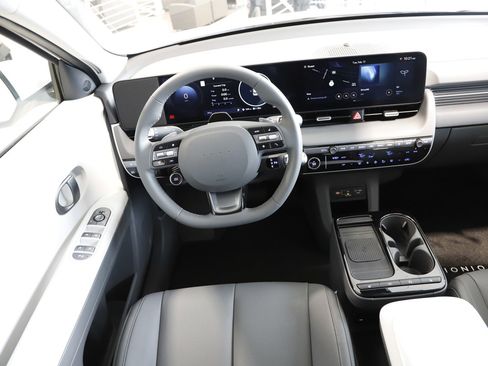 New 2026 Hyundai Ioniq 5 SEL AWD/4WD image 17