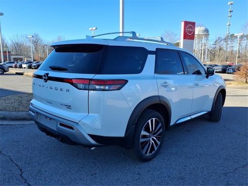 New 2025 Nissan Pathfinder Platinum w/ Cargo Package image 3