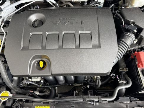 Used 2013 Toyota Corolla LE FWD image 36