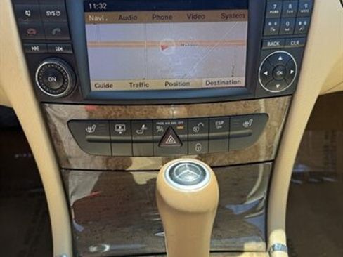 Used 2009 Mercedes-Benz E 350 Sedan image 11