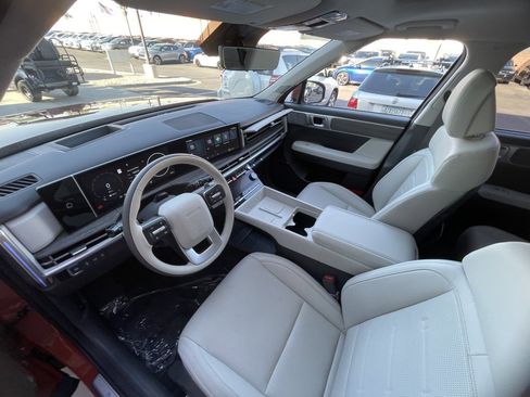Used 2024 Hyundai Santa Fe Calligraphy image 19