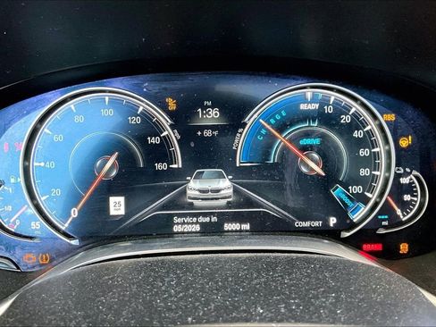 Used 2017 BMW 740e xDrive AWD/4WD image 13