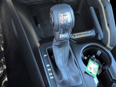 New 2025 Ford Bronco Badlands image 18