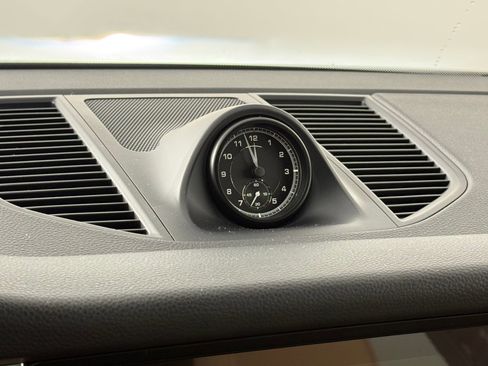 New 2025 Porsche Macan S image 24