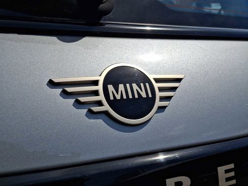 Used 2025 MINI Cooper 2-Door Hardtop FWD image 29