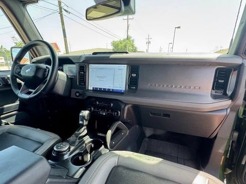 Used 2024 Ford Bronco Big Bend w/ Sasquatch Package AWD/4WD image 13