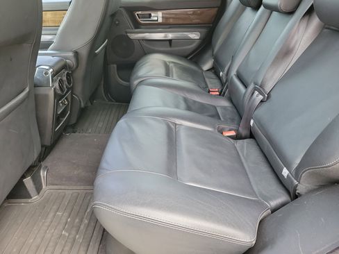 Used 2013 Land Rover Range Rover Sport HSE AWD/4WD image 6