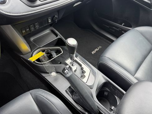 Used 2016 Toyota RAV4 Limited FWD image 13
