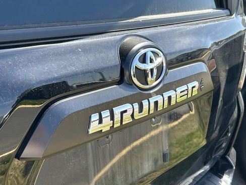 Used 2023 Toyota 4Runner TRD Off-Road Premium w/ Off Road Premium Plus Package AWD/4WD image 8