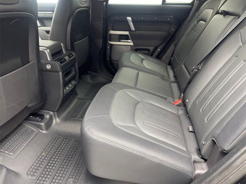 Used 2022 Land Rover Defender 110 X-Dynamic SE image 33