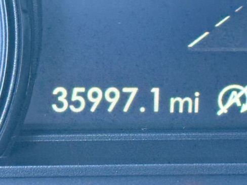 Used 2021 Lincoln Corsair AWD w/ Premium Package image 16