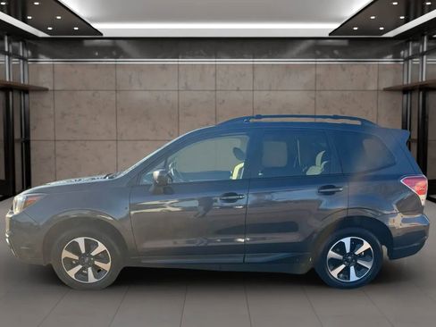 Used 2018 Subaru Forester 2.5i Premium image 3