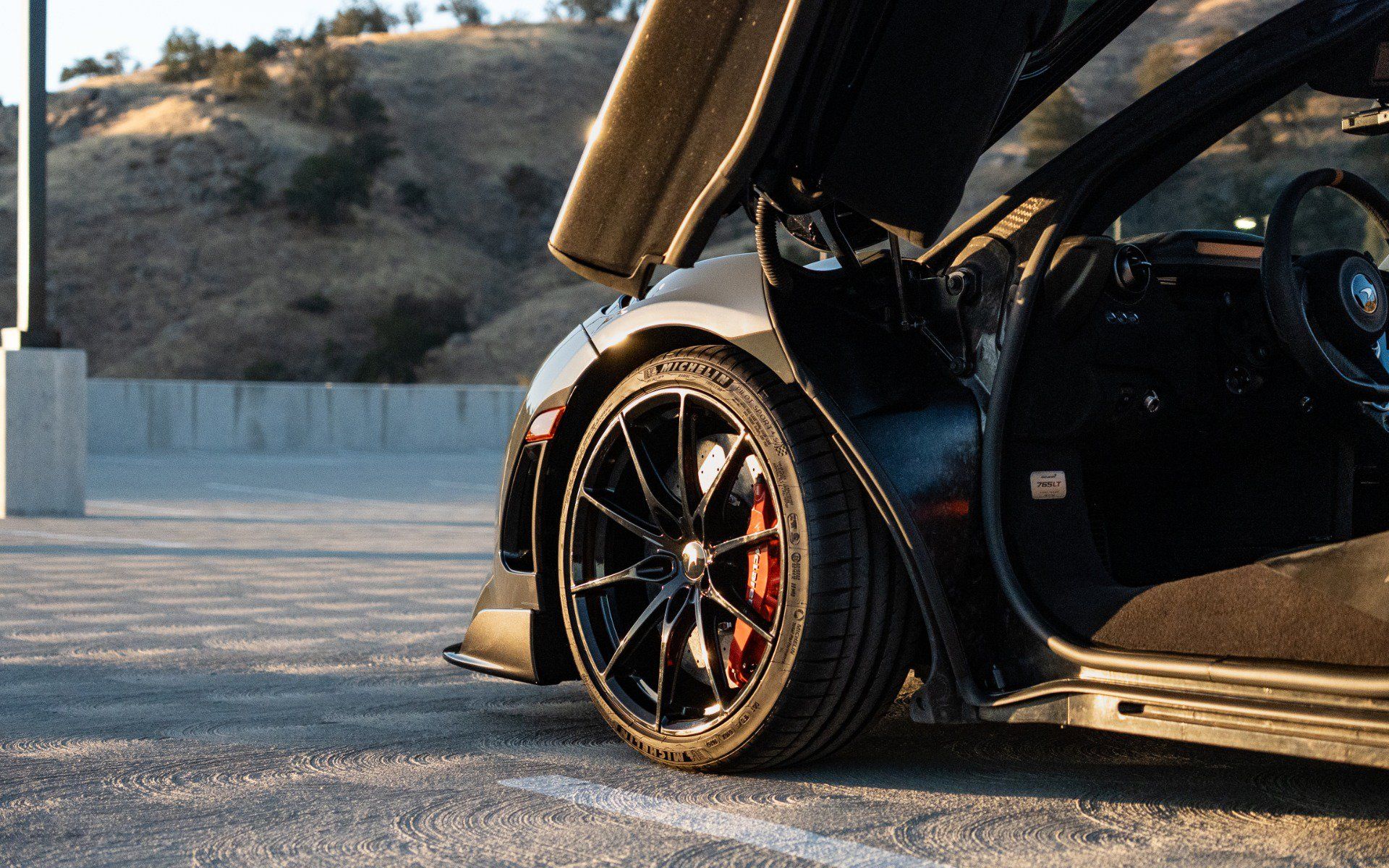 Used 2021 McLaren 765LT RWD image 26