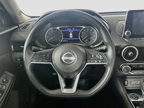Used 2024 Nissan Sentra SV FWD image 17