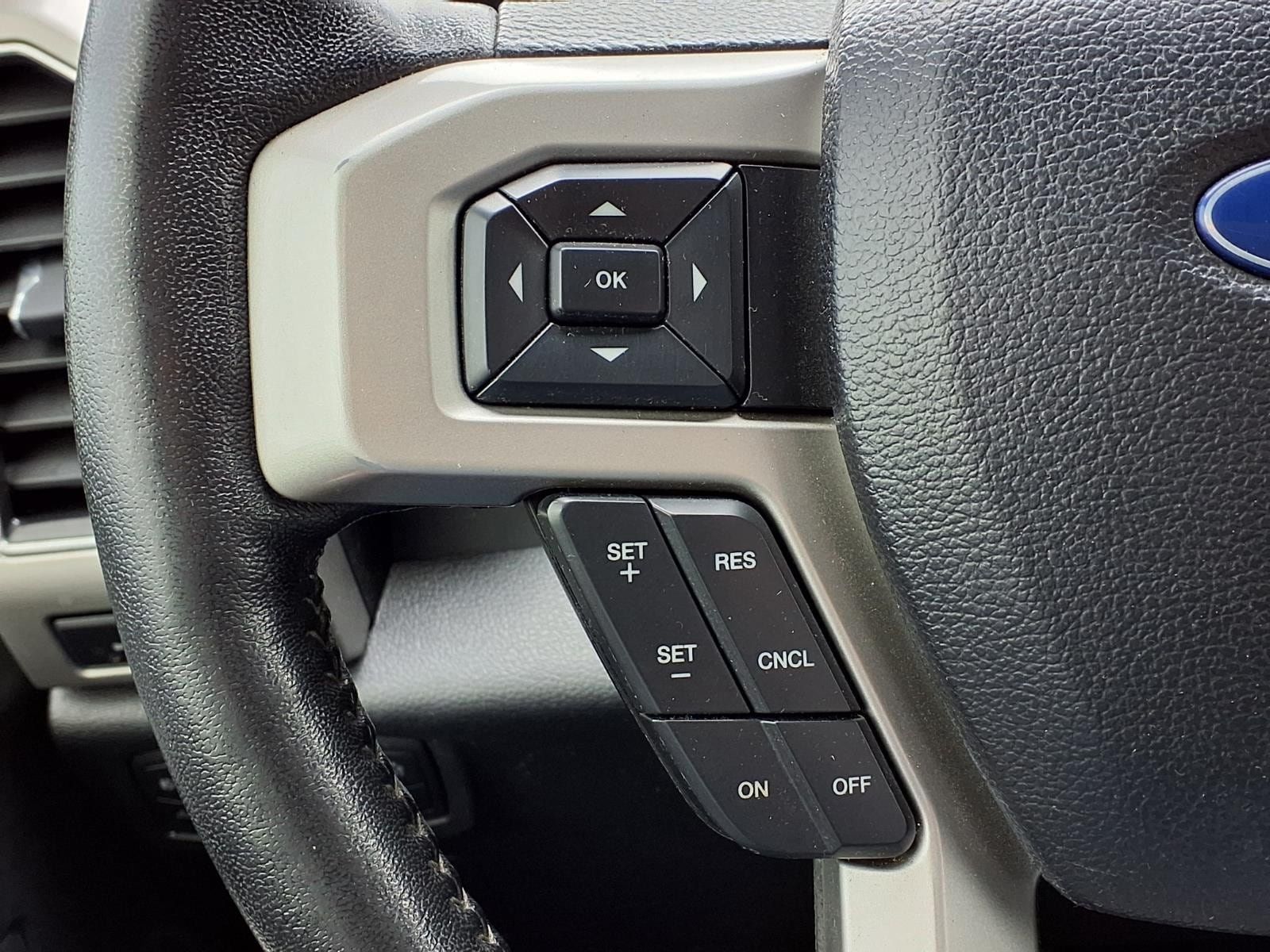 Used 2019 Ford F150 Lariat w/ Equipment Group 502A Luxury AWD/4WD image 30