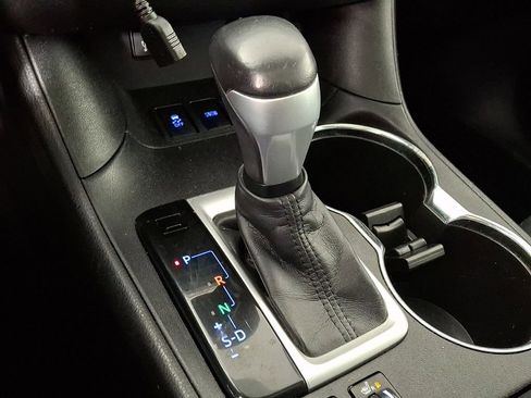 Used 2014 Toyota Highlander XLE image 17