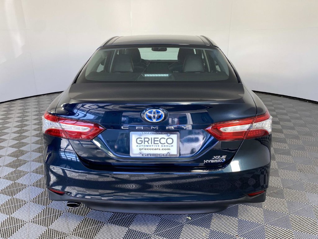 Used 2018 Toyota Camry XLE FWD image 7